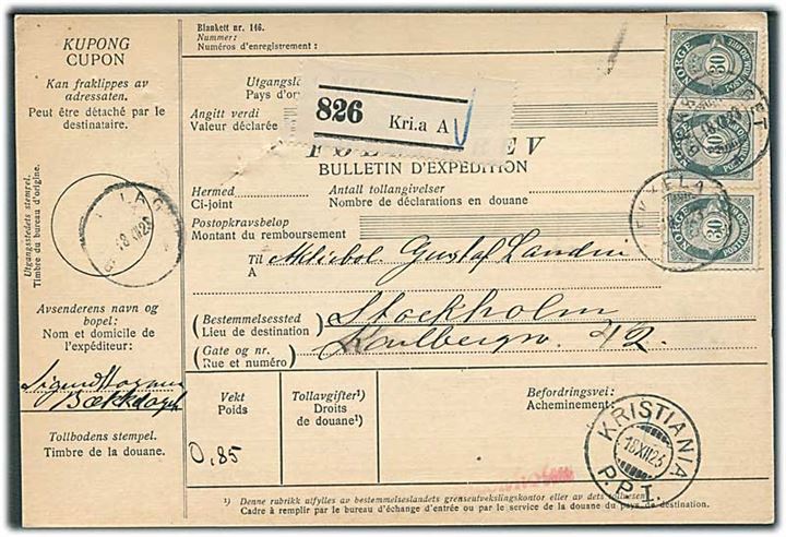 30 øre Posthorn (3) på internationalt adressekort for pakke fra Bekkelaget d. 18.12.1923 via Kristiania til Stockholm, Sverige.