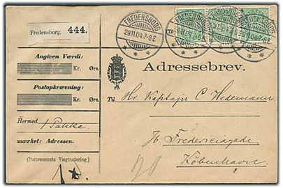 5 øre Våben i 3-stribe på adressebrev for pakke fra Fredensborg d. 29.11.1904 til København.