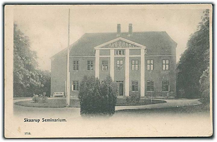 Skaarup Seminarium. No. 1713. Svagt hjørneknæk. 