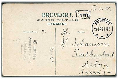 2 øre, 3 øre Bølgelinie og 5 øre Chr. X på billedside af brevkort fra Helsingør d. 2.2.1920 til Åstorp, Sverige. Rammestempel: Franco.