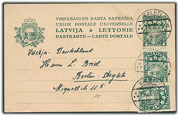 4 s. helsagsbrevkort opfrankeret med 4 s. Våben (2) fra Keleti d. 6.10.1926 til Berlin, Tyskland.