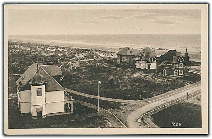 Villaer på stranden på Fanø. Stenders no. 49255. 