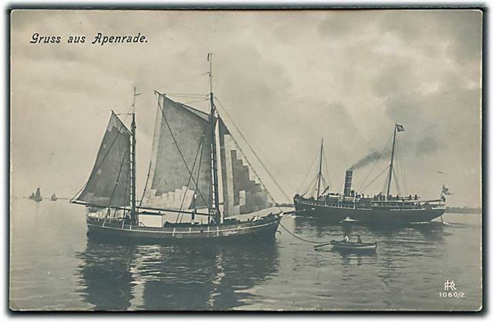 Hilsen fra Aabenraa. 2 skibe i vandet. Fotokort. R. K. no. 1060/2. 