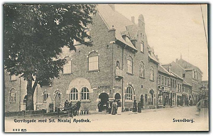 Gerritsgade med Sct. Nicolaj Apothek i Svendborg. H. H. O. no. 625.