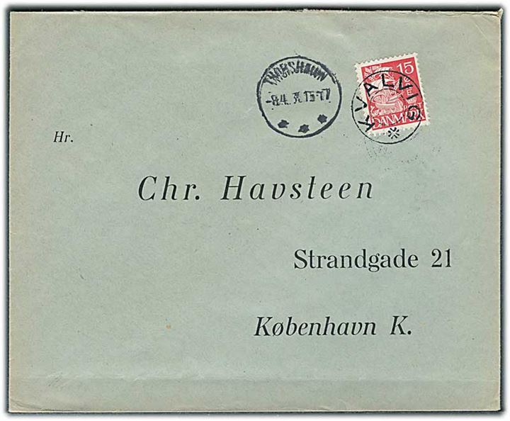 15 øre Karavel på brev annulleret med udslebet stjernestempel KVALVIG og sidestemplet Thorshavn d. 8.4.1938 til København.
