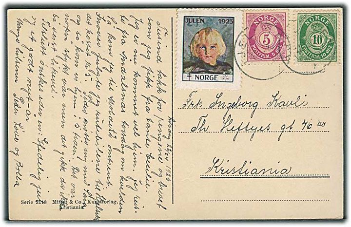 5 øre og 10 øre Posthorn og Julemærke 1923 på brevkort fra Hjelset (?) d. 22.12.1923 til Kristiania.