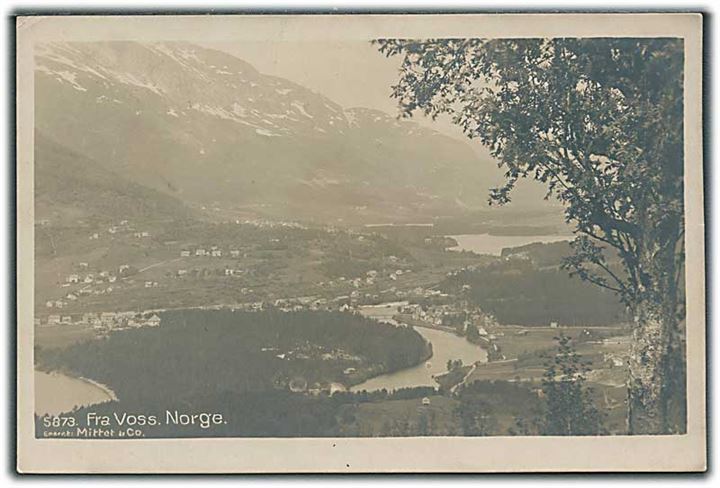 Voss. Udsigt. Mittet no. 5873. 5 øre Posthorn med sejlende bureau Bergen - Stavanger Nattruten C d. 13.4.1914.