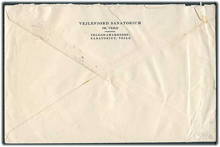 10 øre Chr. X i parstykke med perfin “V.F.S” på fortrykt kuvert fra Vejlefjord Sanatorium annulleret med udslebet stjernestempel VEJLE FJORD og sidestemplet Vejle d. 17.2.1946 (svag dato) til Randers.