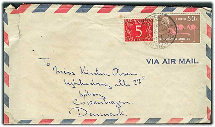 Hollandske Antiller. 5 c. og 50 c. på luftpostbrev fra Aruba - St. Nicolaas d. 10.6.1960 til København, Danmark. Nusset med rift.