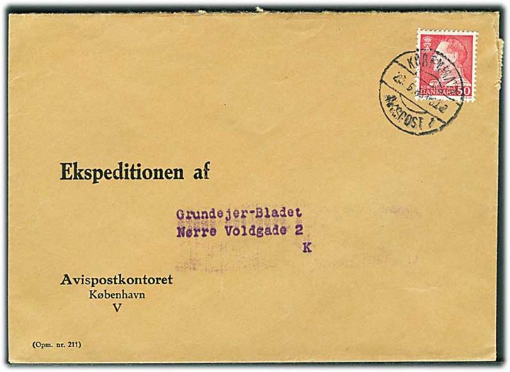 50 øre Fr. IX på fortrykt kuvert fra Avispostkontoret annulleret med brotype IId København Avispost sn1 d. 20.6.1963 til København.