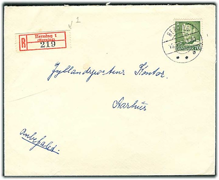 70 øre Fr. IX single på anbefalet brev stemplet Herning d. 18.3.1957 til Aarhus. Rec.-etiket Herning 1 (Herning). 