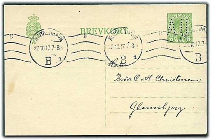5 øre Chr. X helsagsbrevkort med perfin AU fra Arbejdsgivernes Ulykkesforsikring i Kjøbenhavn d. 22.10.1917 til Glamsbjerg.