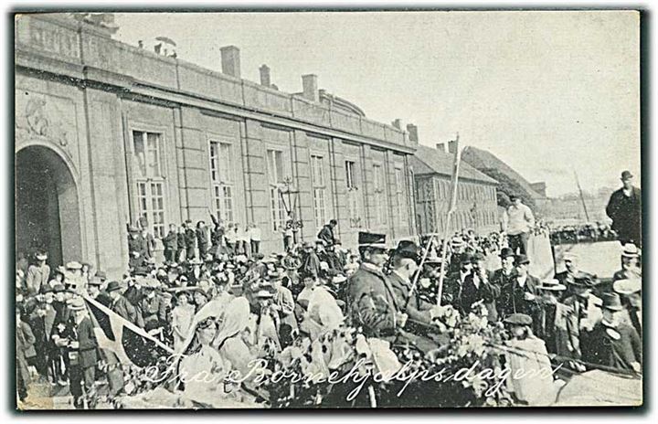 Børnehjælpsdagen i København 1906. Stenders u/no.