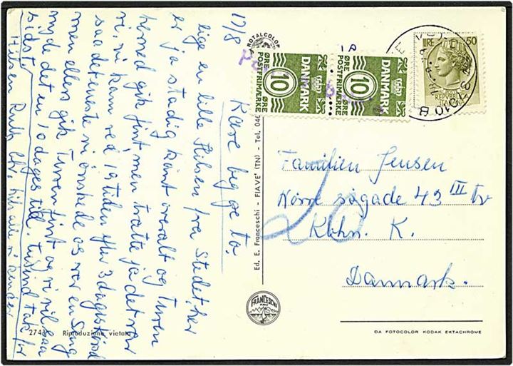 Underfrankeret 50 lire postkort fra Italien d. 18.9.1973 til København K. Udtakseret i 20 øre porto som er påsat med 2 stk. 10 øre bølgelinie annulleret liniestempel: Porto at Betale.