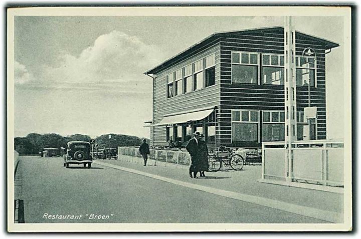 20 øre Fr. IX på brevkort (Restaurant Broen) stemplet Odense d. 16.5.1953 til Bandholm. Interessant liniestempel Lillebæltsbroen.