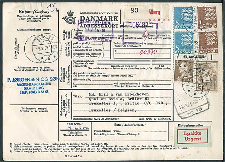 40 øre Fr. IX, 20 øre Dansk Fredning, 1 kr. (2) og 5 kr. (2) Rigsvåben på internationalt adressekort for pakke fra Ålborg d. 9.6.1965 til Bruxelles, Belgien. 1 mærke skadet af kontorclips.