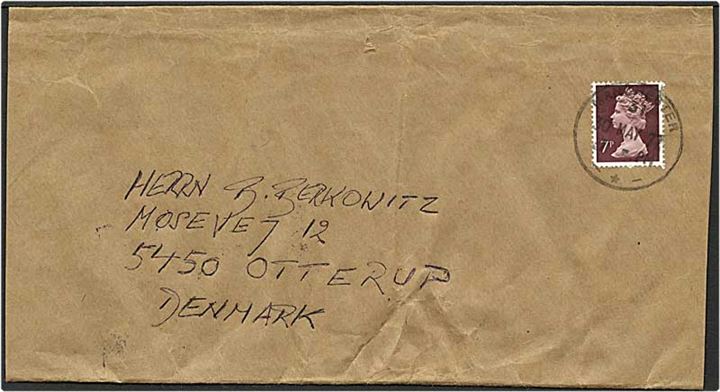 7 pence på korsbånd fra Manchester, England, d. 30.5.1977 til Otterup. Korsbåndet tidligere sendt fra Frankfurt, Tyskland, til Manchester.