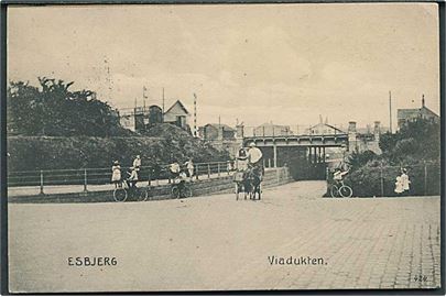Viadukten i Esbjerg. H. Blichfeldt no. 424.