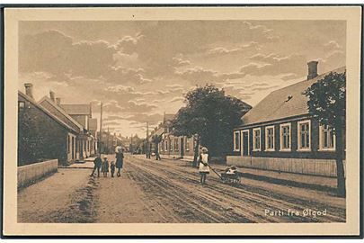 Gadeparti fra Ølgod. H. Nielsen no. 8930.