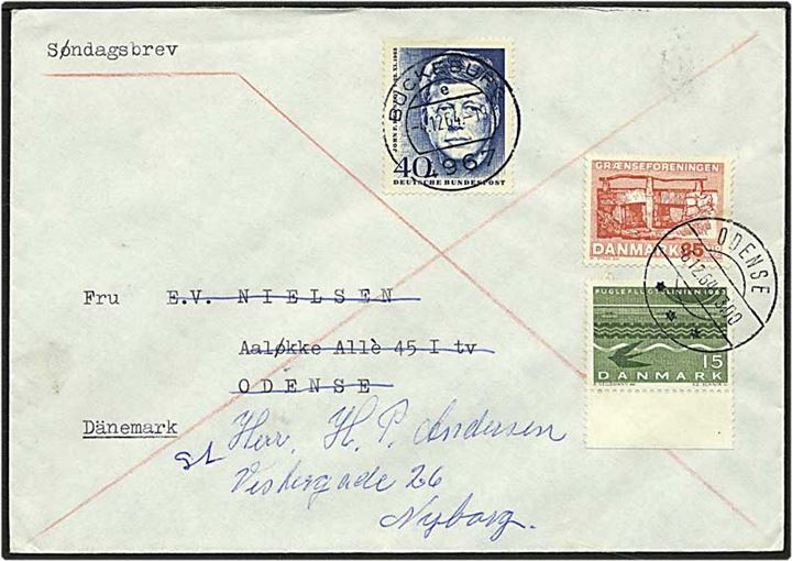 40 pfennig blå J.F. Kennedy på søndagsbrev fra Bückeburg d. 4.12.1964 til Odense. Påsat 50 øre porto i Odense og omadresseret til Nyborg.