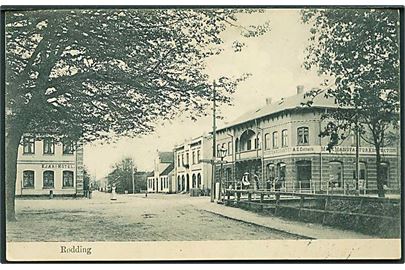 Kjærs Hotel og A.C. Coltack manufakturhandel i Rødding. U/no.