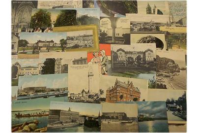 Sverige. 35 postkort med hovedsagelig topografiske motiver. Mange med frimærker.