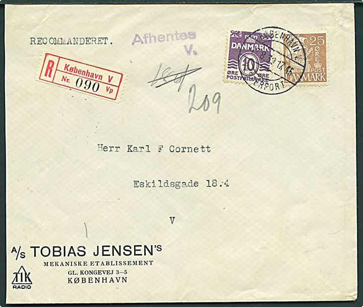10 øre Bølgelinie og 25 øre Karavel på anbefalet lokalbrev annulleret med brotype IId København V. Vesterport d. 17.8.1939.