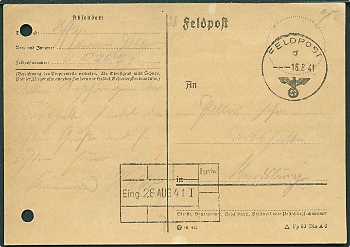 Ufrankeret SS-Feldpost brevkort stemplet Feldpost d. 16.8.1941 til Tyskland. Fra officer ved Feldpost 07679 = Panzer-Späh-Zug SS-Standarte Der Führer. 2 arkivhuller.