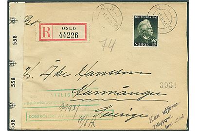 40 øre Grieg på anbefalet brev fra Oslo d. 15.8.1945 til Harmånger, Sverige. Åbnet af norsk efterkrigscensur no. 558 og grønt stempel: Kontrolleret av Olso Filatelist-Klub.
