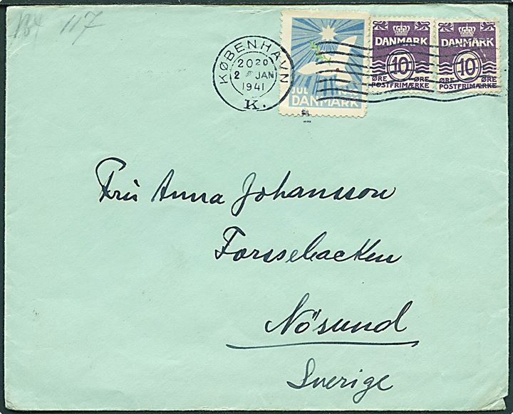 10 øre Bølgelinie (2) og Julemærke 1940 på brev fra København d. 2.1.1941 til Nösund, Sverige. Åbnet af dansk censur. 1 mærke med fold.
