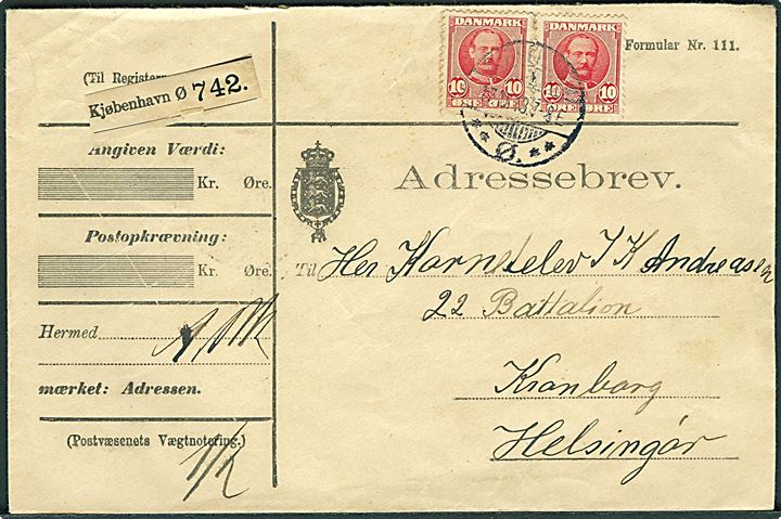10 øre Fr. VIII i parstykke på adressebrev for pakke fra Kjøbenhavn d. 17.10.1913 til Kornetelev ved 22. Bataillon, Kornborg, Helsingør.