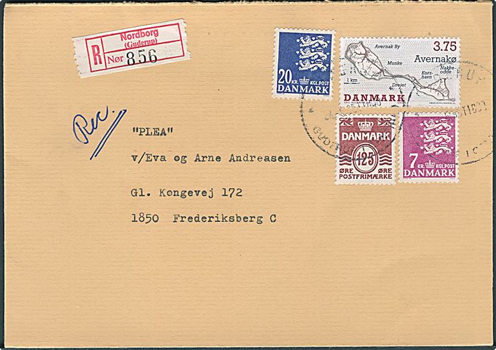 125 øre Bølgelinie, 3,75 kr. Avernakø, 7 kr. og 20 kr. Rigsvåben på anbefalet brev fra Guderup d. 24.5.1995 til Frederiksberg.