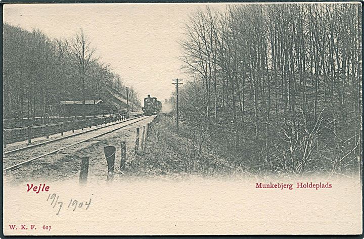 Lokomotiv paa vej til Munkebjerg Holdeplads. W.K.F. no. 617.