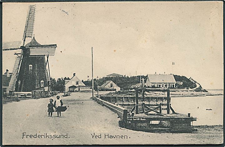 Møllen ved Havnen i Frederikssund. Stenders no. 6398.
