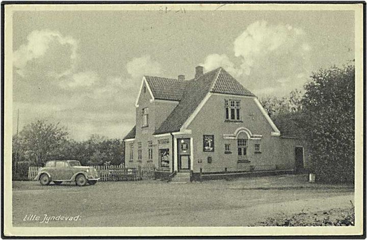 Forretning og bil i Lille Jyndevad. L. Andersen no. 2856.