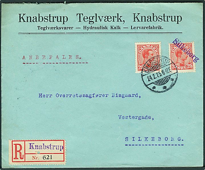 25 øre Chr. X (2) på anbefalet brev fra Knabstrup d. 24.2. 1925 til Silkeborg. Et mærke annulleret ved ankomsten med violet liniestempel Silkeborg. Dekorativ.