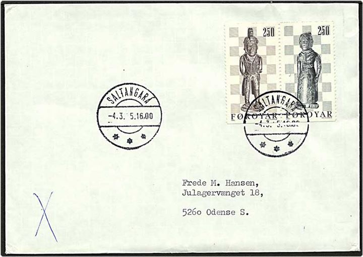 2,50 kr. brun og sort skakbrikker, par, på brev fra Saltangará d. 4.3.1985 til Odense.