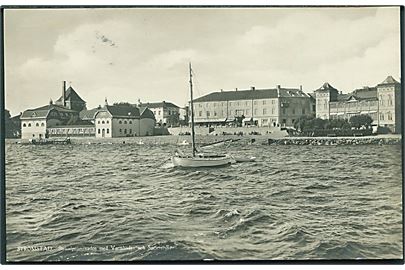 Strömstad. Strandpromenaden med Varmbads och Societethuset. Krügers Cigarraffär no. 6001 21. Fotokort. 