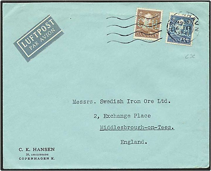 25 øre brun OG 40 øre blå Chr. X på luftpost brev fra København D. 8.2.1946 Til Middlesbrough, England. Mærkerne med perfin C38 - C.K. Hansen. 