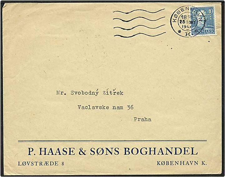 40 øre blå Chr. X på brev fra København d. 25.10.1946 til Prag, Tjekkoslovakiet. Mærket med perfin P20 - P. Haase & Søn.