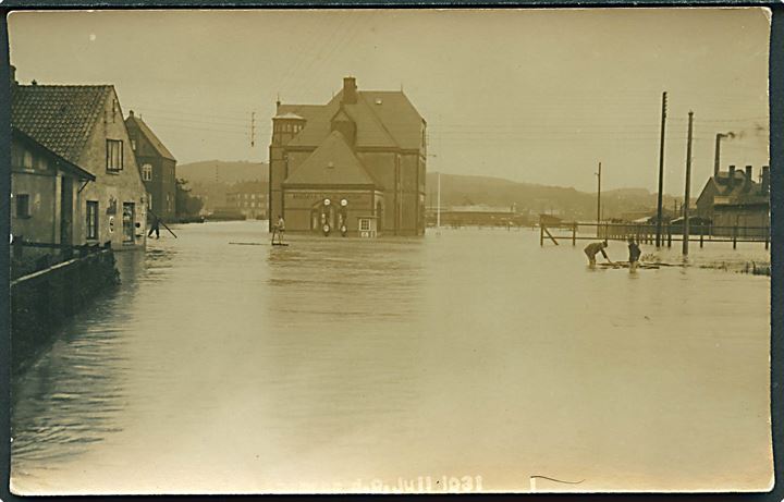Aabenraa Rutebilstation, oversvømmelsen d. 9 juli 1931. Fotokort no. 107523. Kvalitet 7
