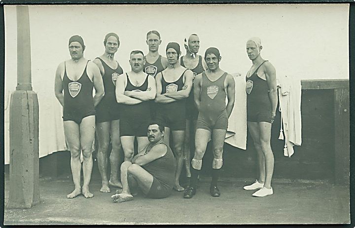 Sport Svømning. Herrehold. H.A. Ebbesen u/no. Kvalitet 9