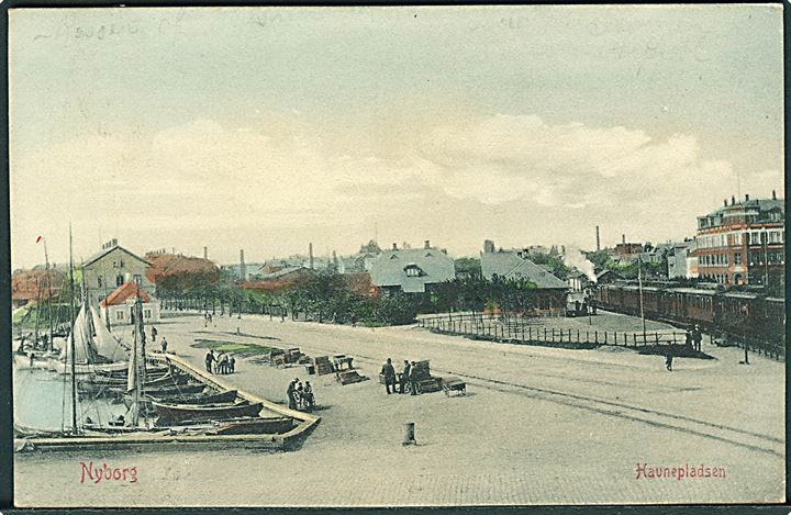Nyborg, Banegaardspladsen med tog. W.K.F. no. 3708. Kvalitet 8