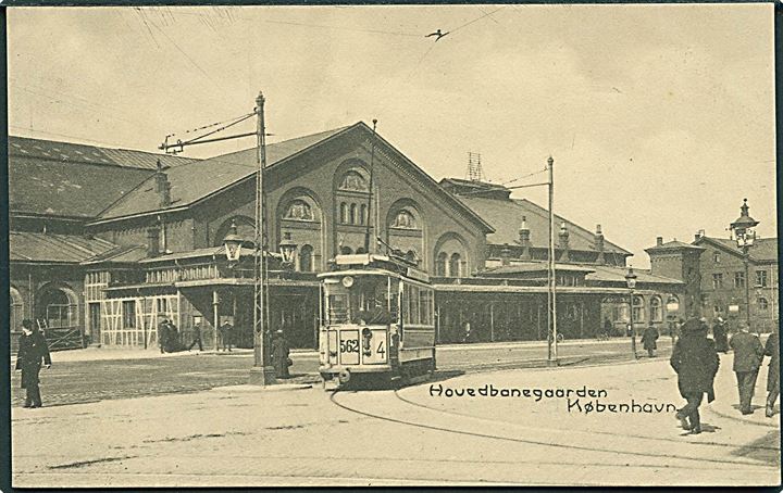 Købh., Hovedbanegaard med sporvogn linie 4 vogn nr. 562. N.K. no. 883. Kvalitet 9