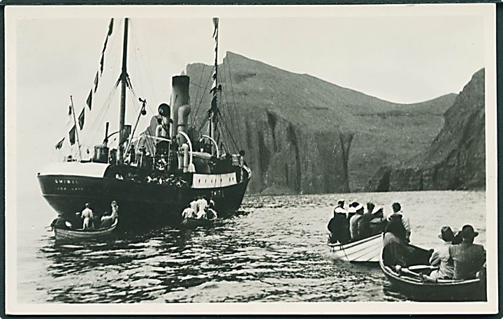 Færøerne, Streymoy, “Smiril” modtager passagerer. Stenders/H.N. Jacobsen no. 6789. Kvalitet 8
