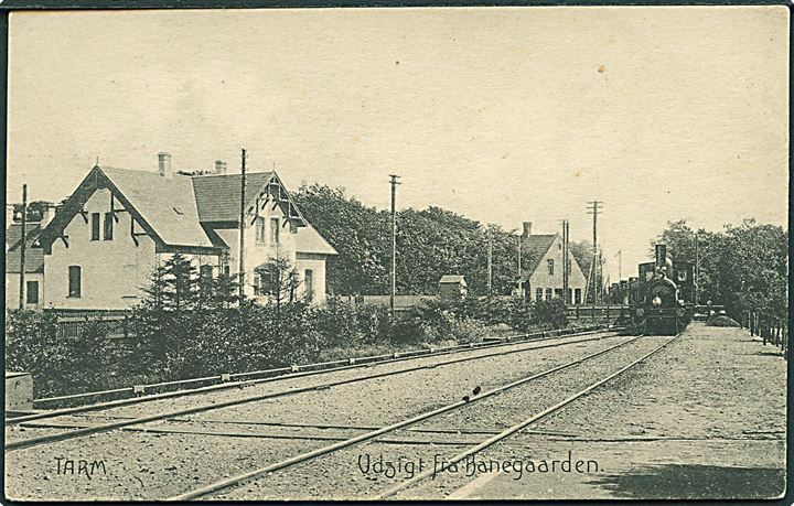 Tarm Station med lokomotiv. G. Madsen no. 3601. Kvalitet 8