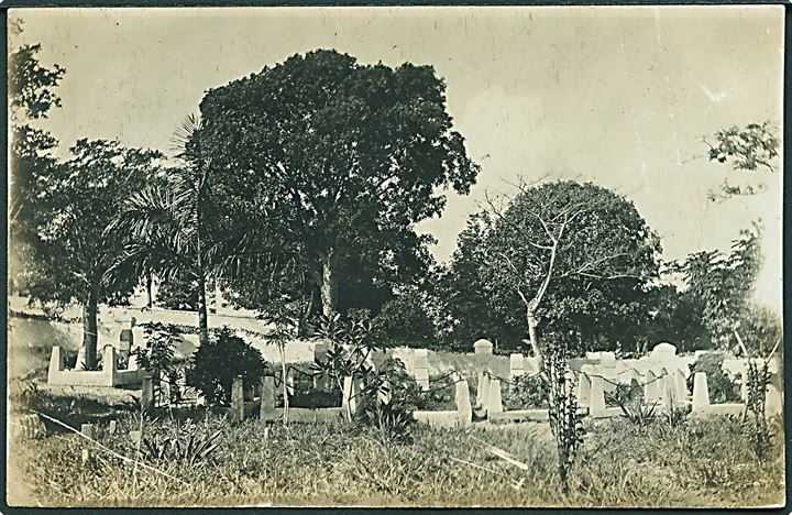 D.V.I., St. Croix, Frederiksted. Gendarmernes grave. Fotokort u/no. Kvalitet 7