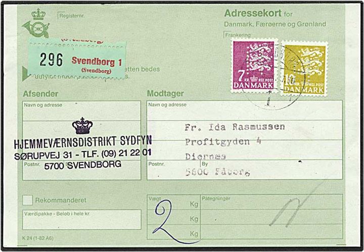 7 kr. rødlilla og 10 kr. gul rigsvåben på adressekort fra Svendborg d. 26.10.1984 til Fåborg. Mærkerne med perfin H01 - Hjemmeværnet.
