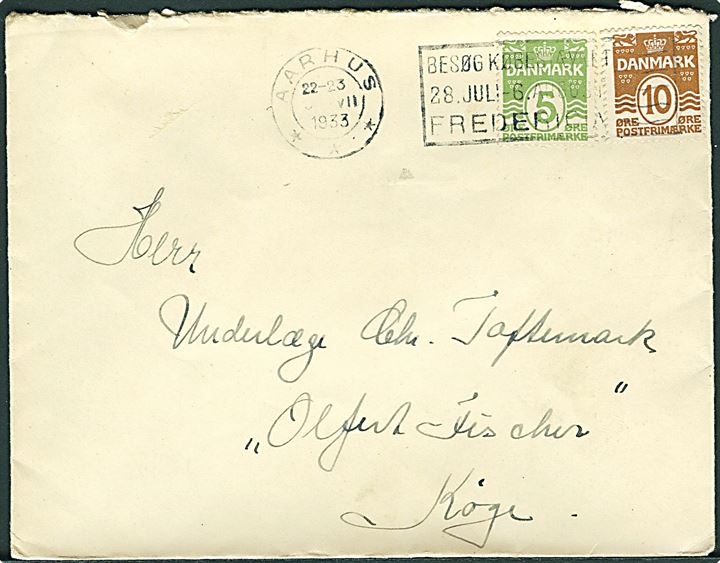 5 øre og 10 øre Bølgelinie på brev fra Aarhus d. x.7.1933 til underlæge ombord på Kystforsvarsskibet Olfert Fischer i Køge.