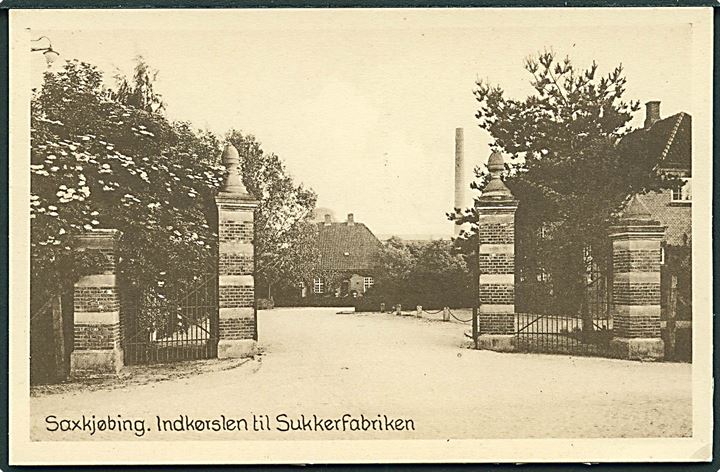 Indkørslen til Sukkerfabrikken i Saxkjøbing. Stenders no. 64538.